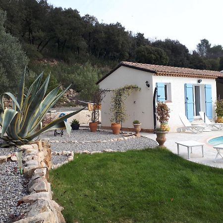 L'Oustaou De L'Estama Bed & Breakfast Rocbaron Exterior photo
